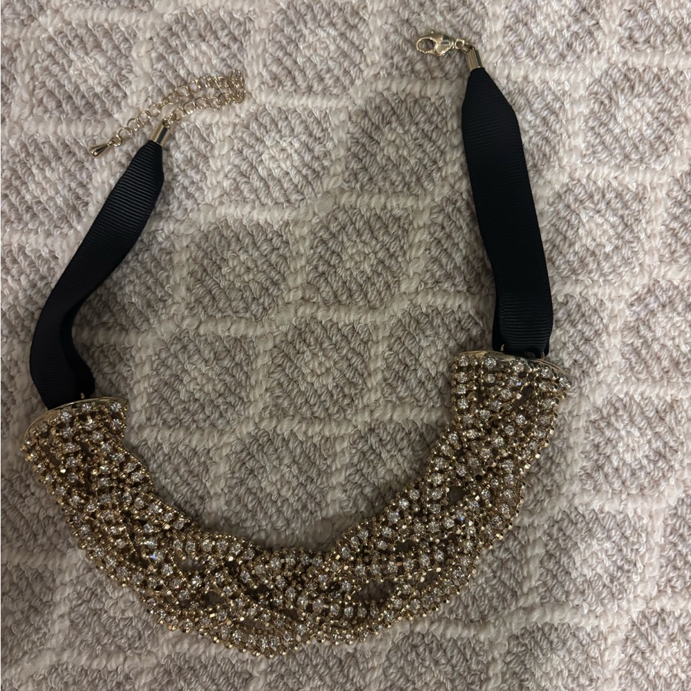 Elegant Gold and Black Women's Necklace